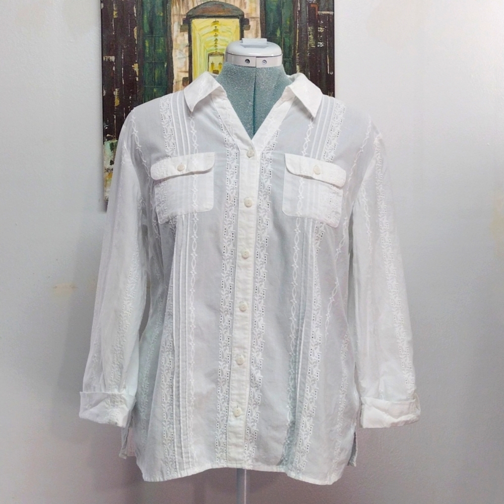 M Collection White Eyelet Button Down Size 18